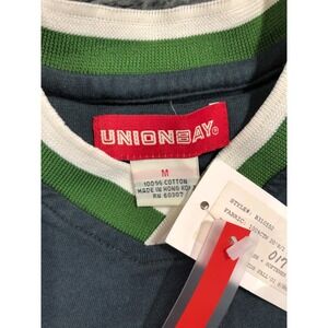 Unionbay T-Shirt Mens Medium Ebony Green V-Neck Racing Stripe Vintage Y2K